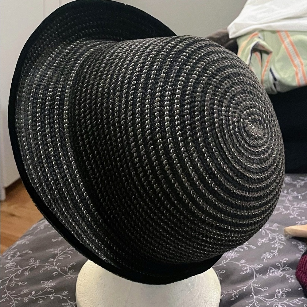 Chic Black and Metallic Women's Hat - Picture 4 of 4